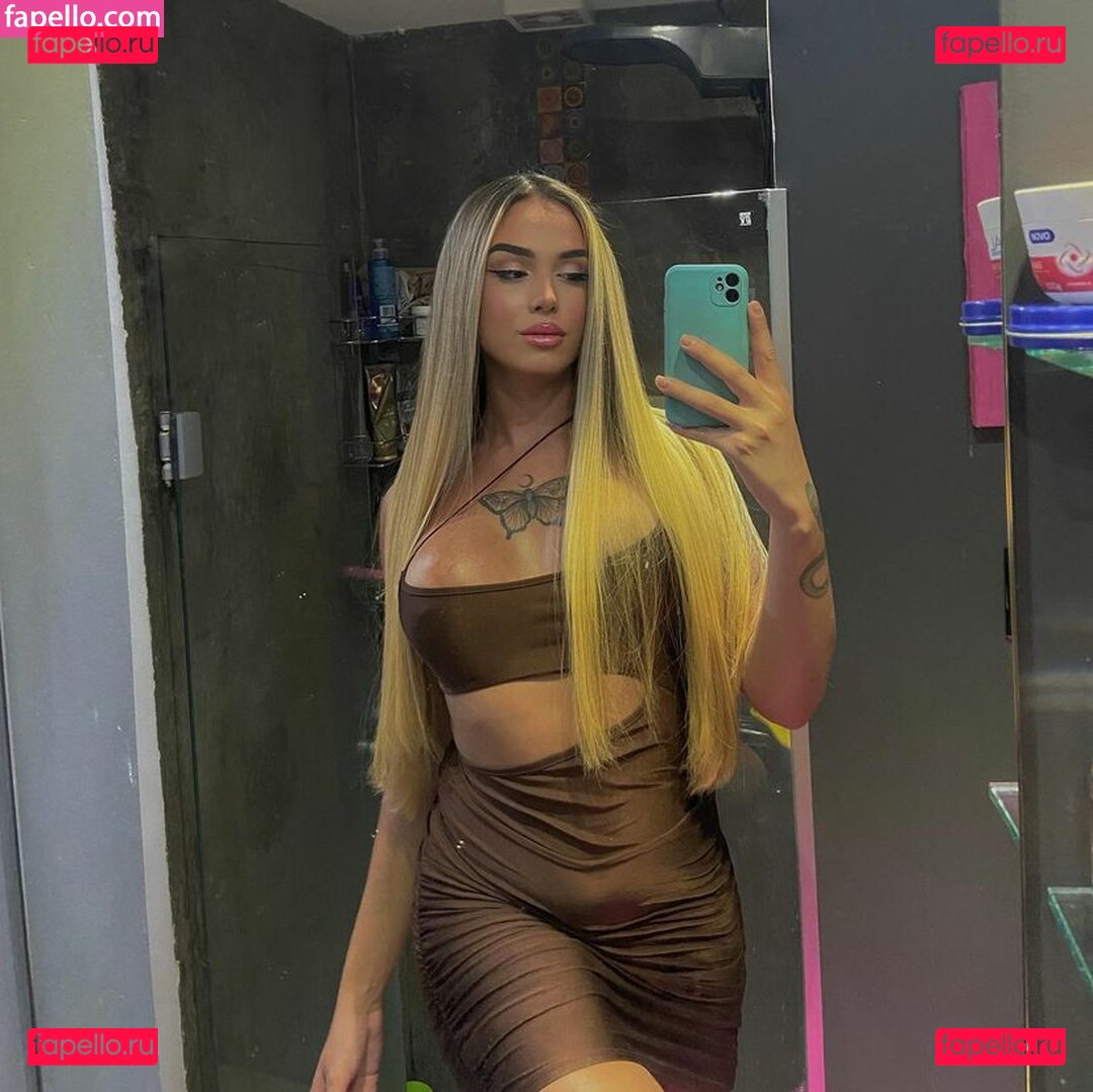 Hillary / Hillawood / https: Onlyfans Photo Gallery 