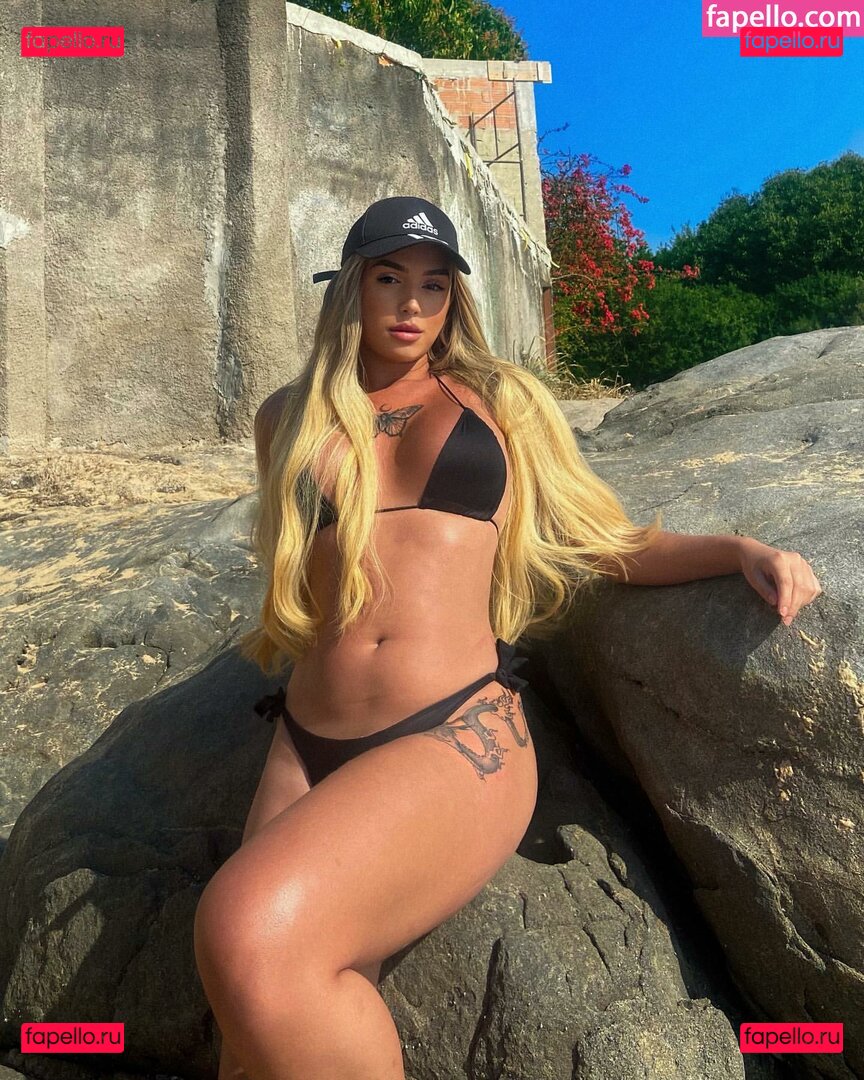 Hillary / Hillawood / https: Onlyfans Photo Gallery 