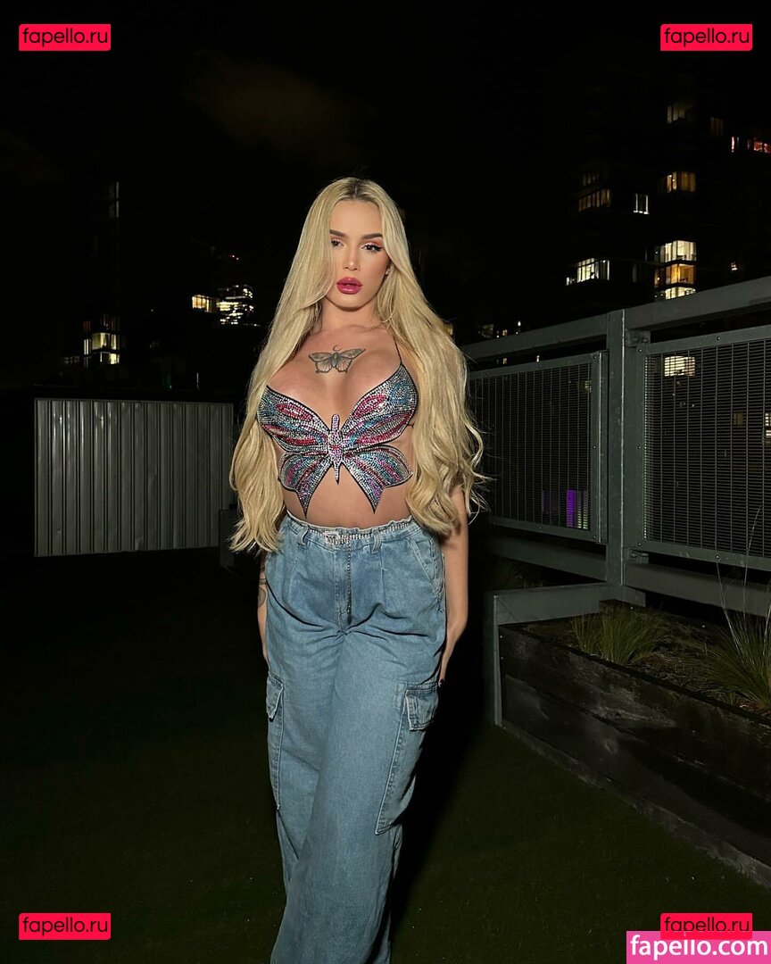 Hillary / Hillawood / https: Onlyfans Photo Gallery 