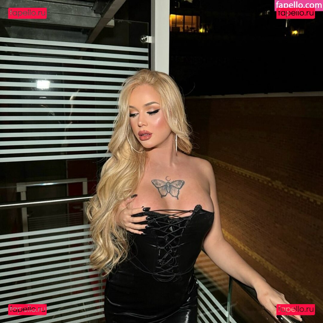 Hillary / Hillawood / https: Onlyfans Photo Gallery 