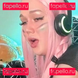 Blondelashes19 / oralstrawberry Onlyfans Photo Gallery 