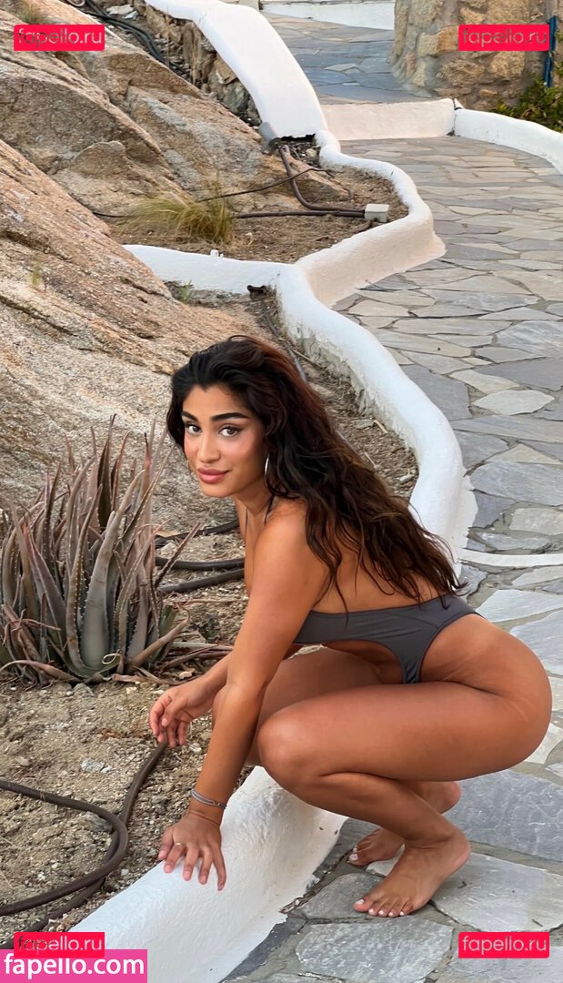 parmidashah / parmidashahh / pedick Onlyfans Photo Gallery 