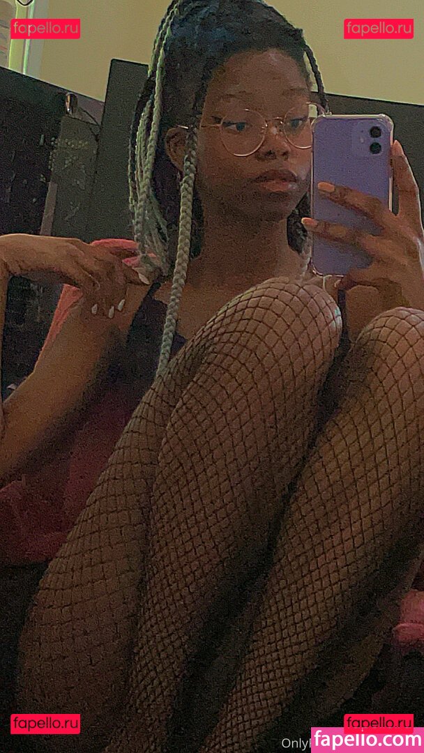 mymelody_irl / mymelodyirl Onlyfans Photo Gallery 