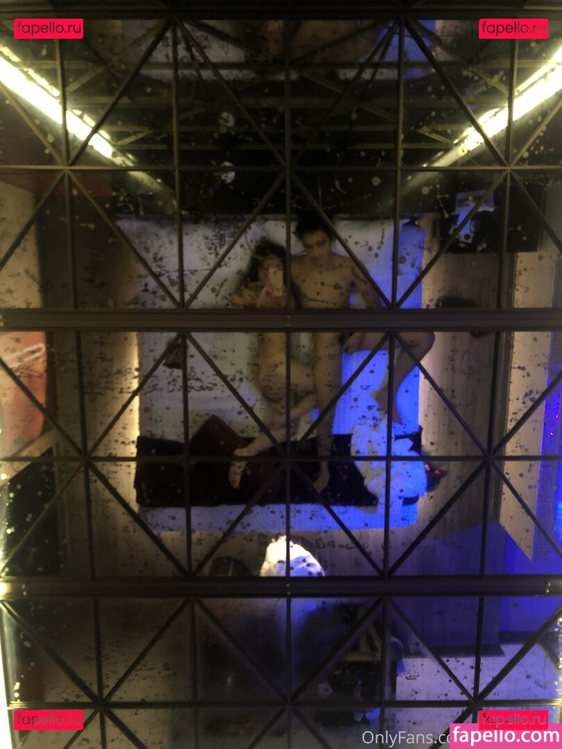 cryss.rd / crysssrd Onlyfans Photo Gallery 