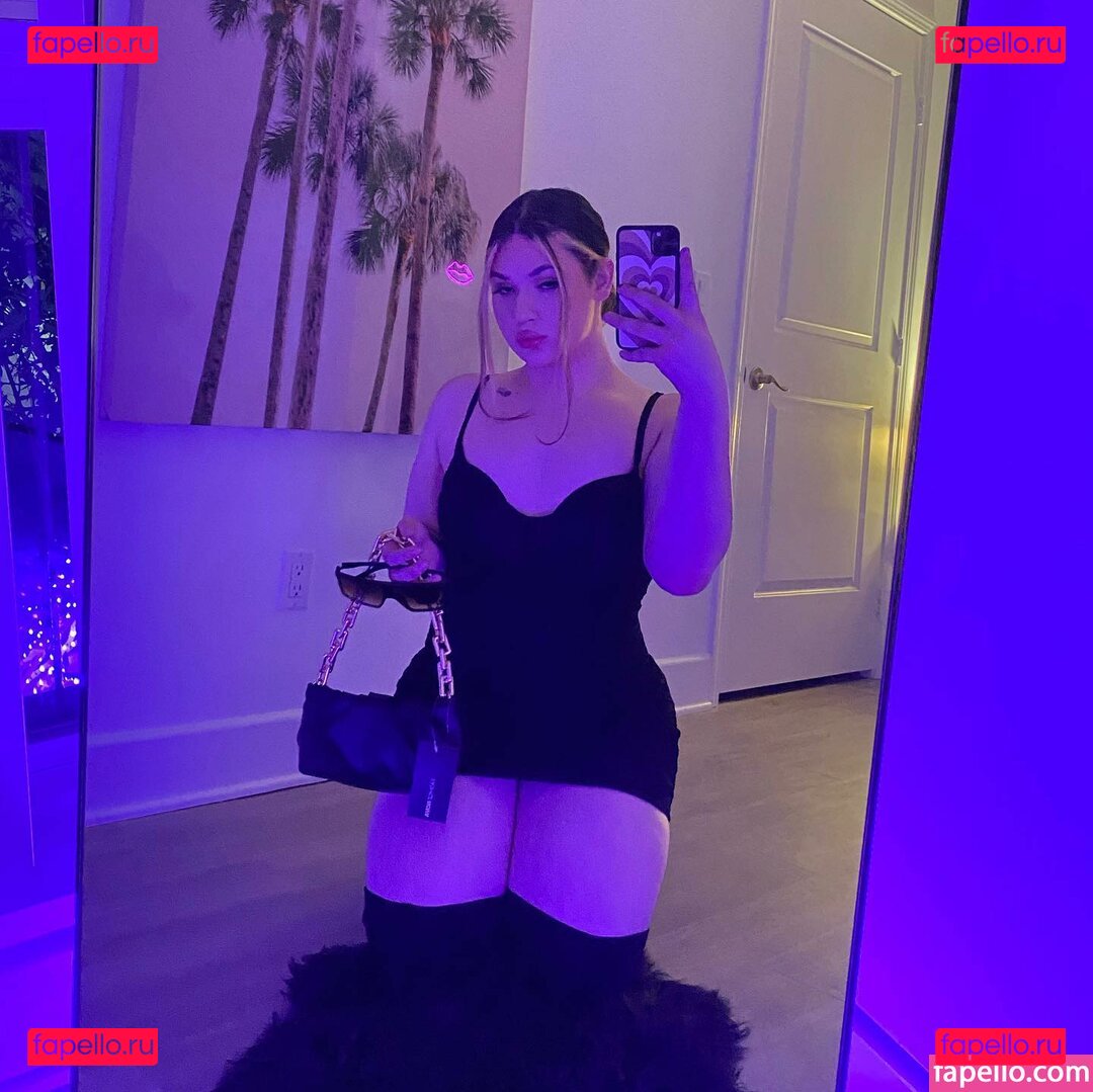 Valencia / maiaclayre / tsvalencia Onlyfans Photo Gallery 