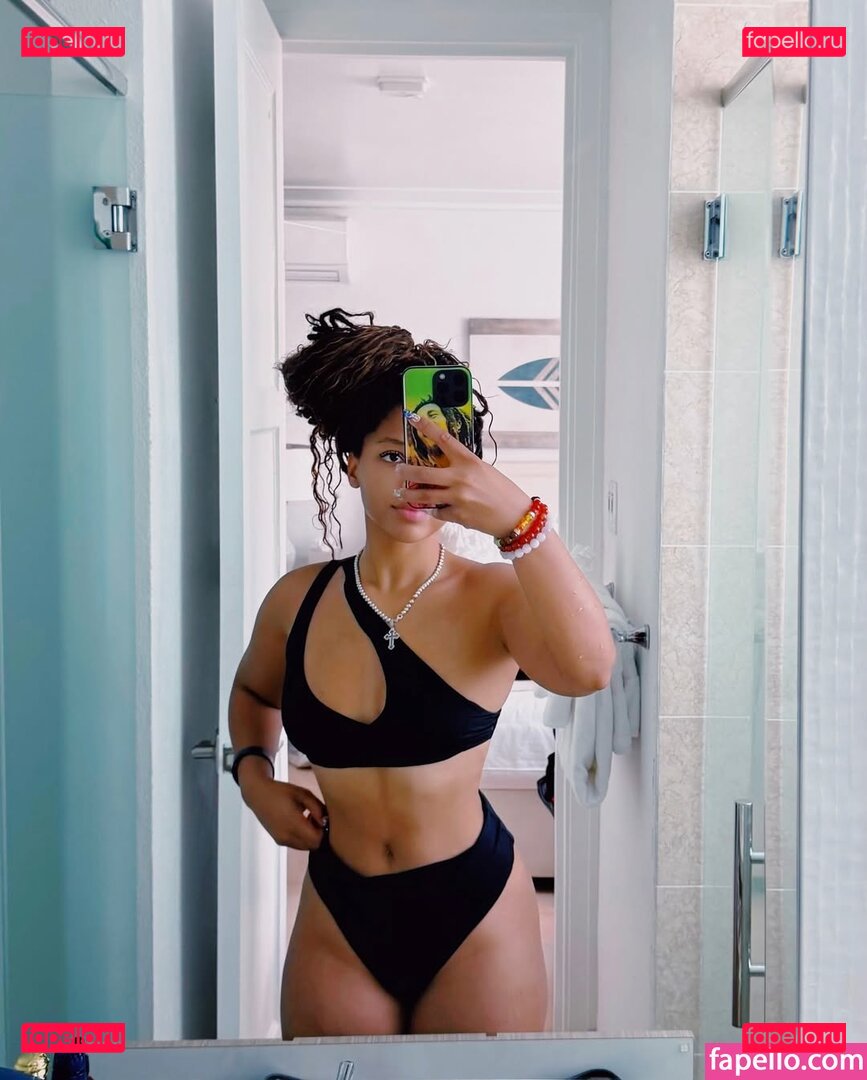 Chloe Bailey / chloebailey / chloebaileyofficial / chloebaileywashere / chloebaileyyy / https: Onlyfans Photo Gallery 