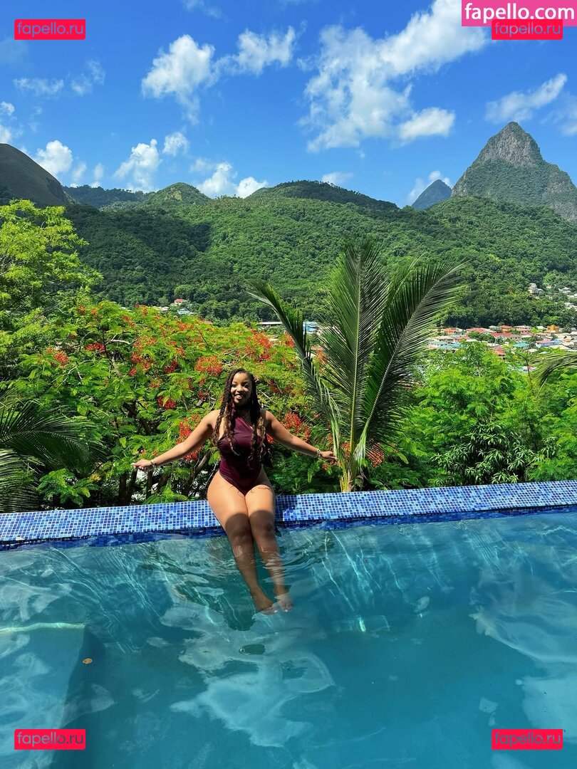 Chloe Bailey / chloebailey / chloebaileyofficial / chloebaileywashere / chloebaileyyy / https: Onlyfans Photo Gallery 