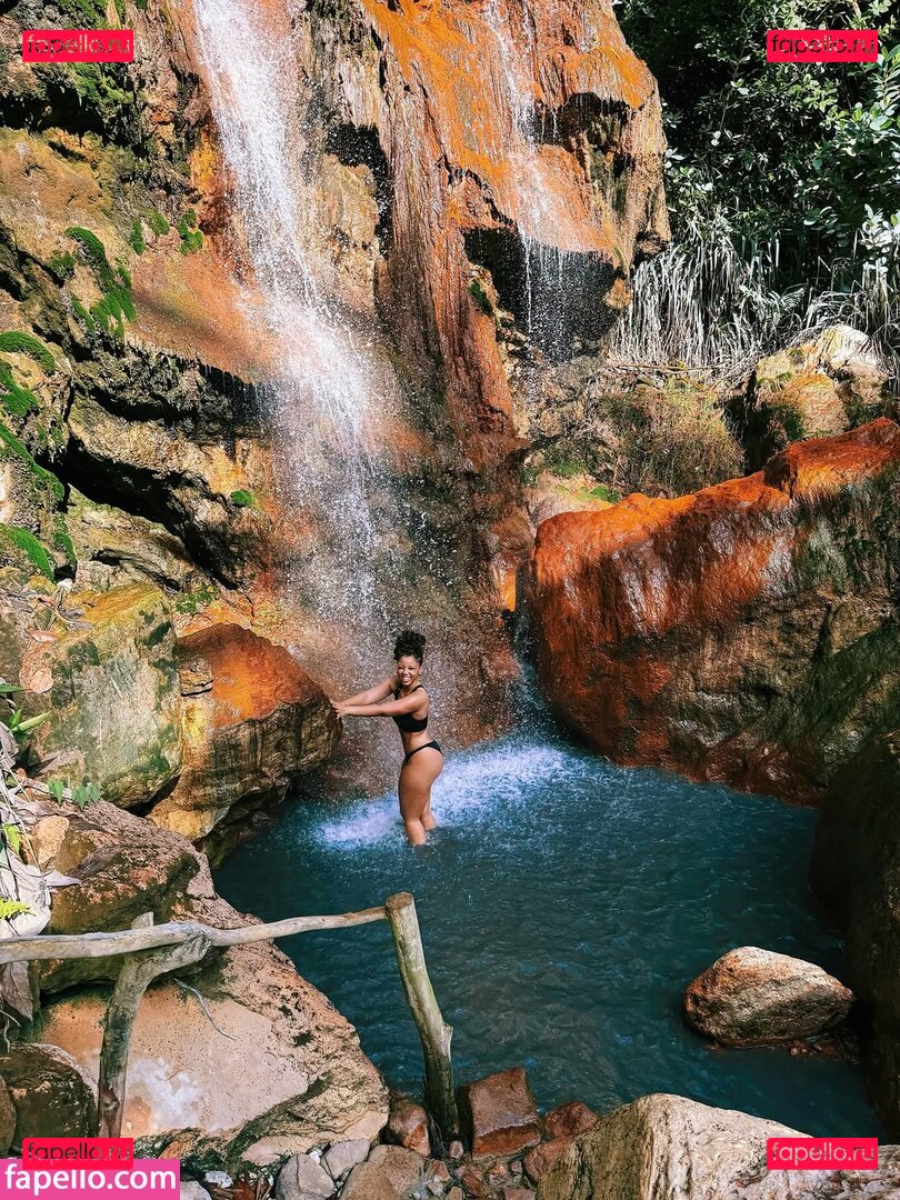 Chloe Bailey / chloebailey / chloebaileyofficial / chloebaileywashere / chloebaileyyy / https: Onlyfans Photo Gallery 