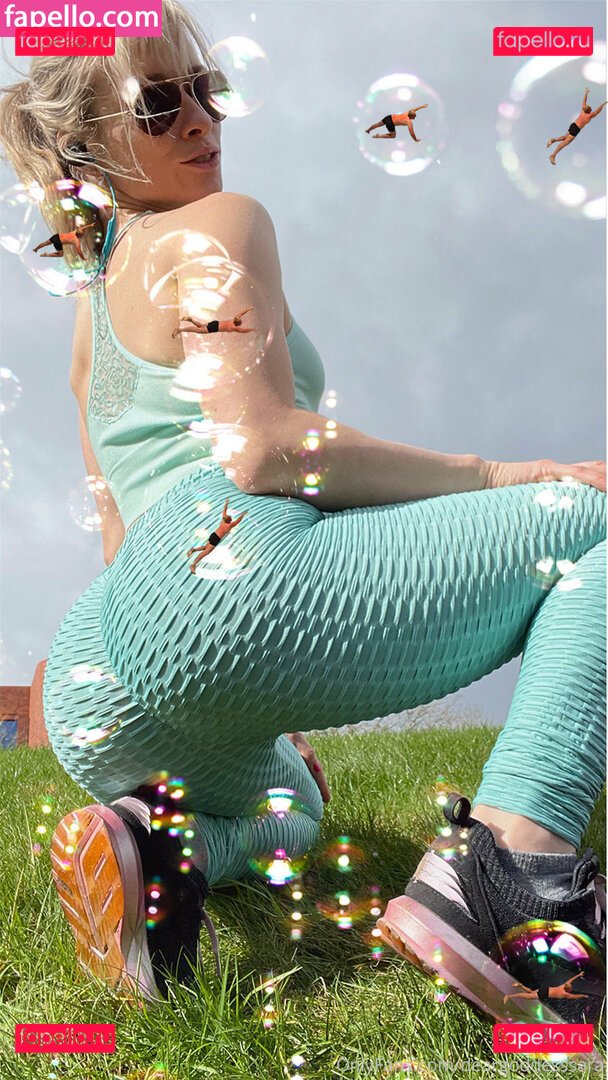 deargoddesssara / heydearsara Onlyfans Photo Gallery 