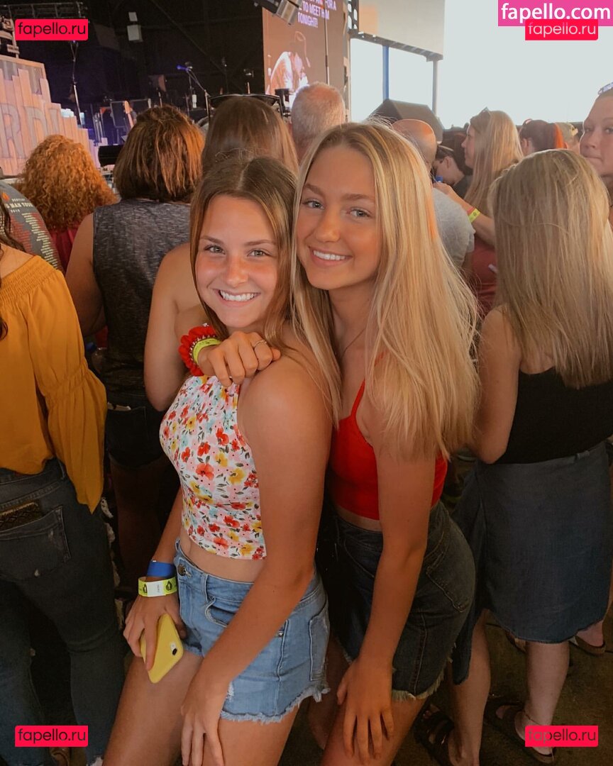 Sydney Thomas / iamsydneythomas / sydneythomasxxx Onlyfans Photo Gallery 