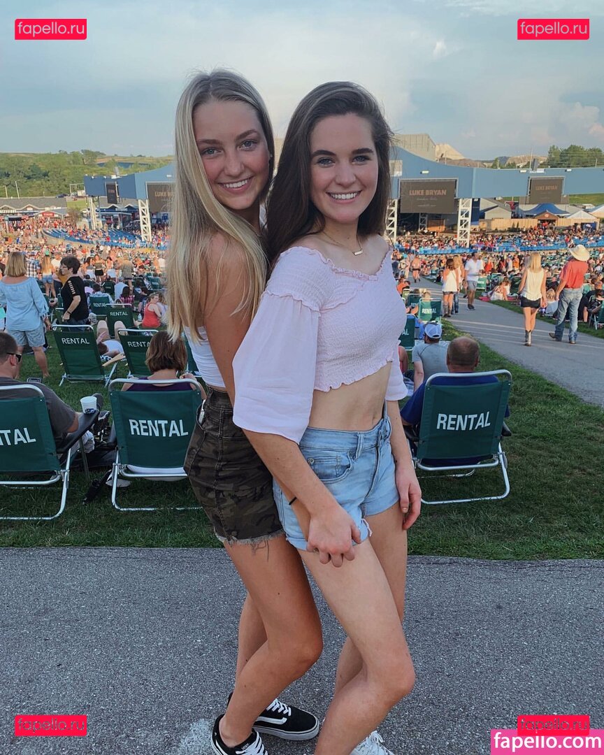 Sydney Thomas / iamsydneythomas / sydneythomasxxx Onlyfans Photo Gallery 