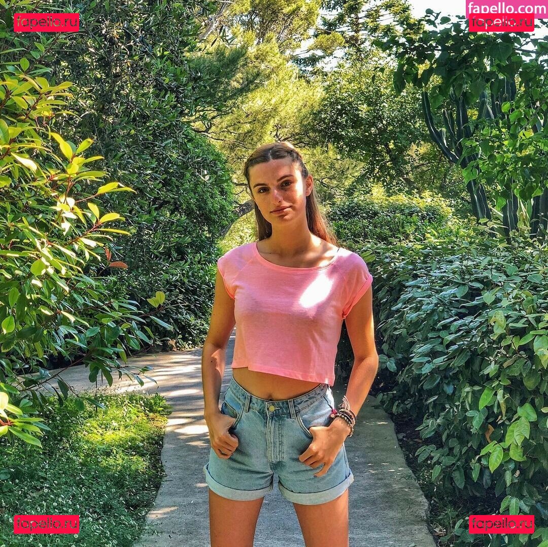 Thea GS / goth-goddess-thea / thea_gs Onlyfans Photo Gallery 