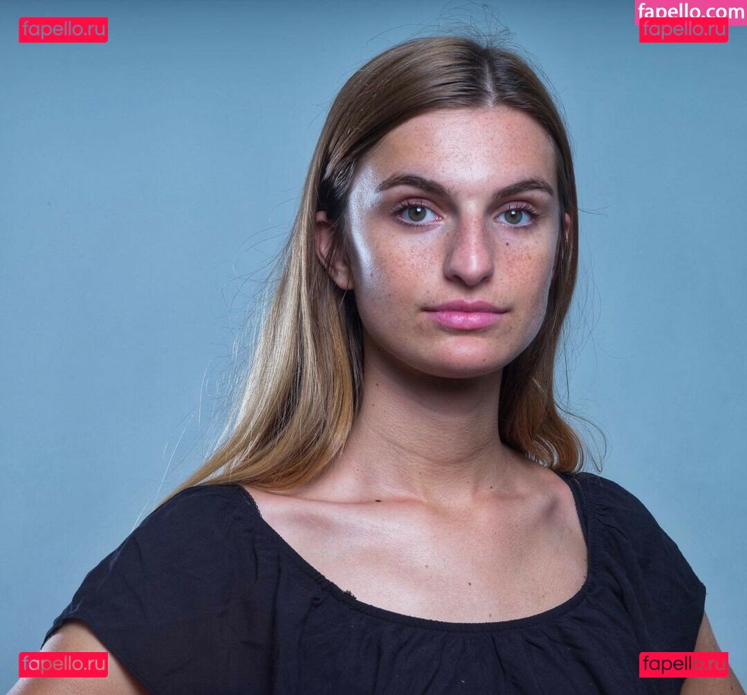 Thea GS / goth-goddess-thea / thea_gs Onlyfans Photo Gallery 