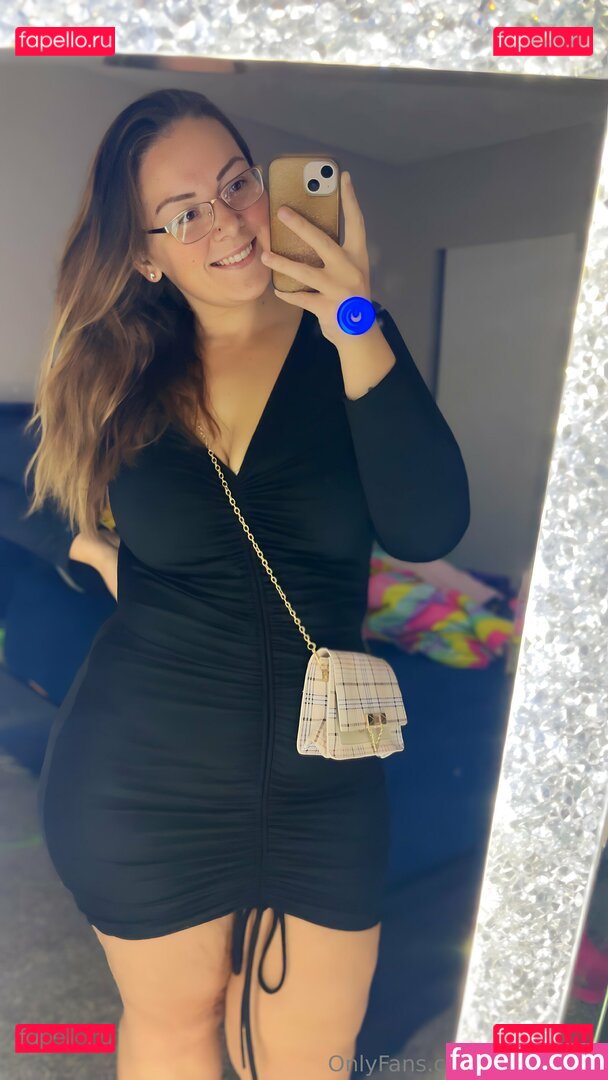 leeleexo__ / leeleexxxo Onlyfans Photo Gallery 