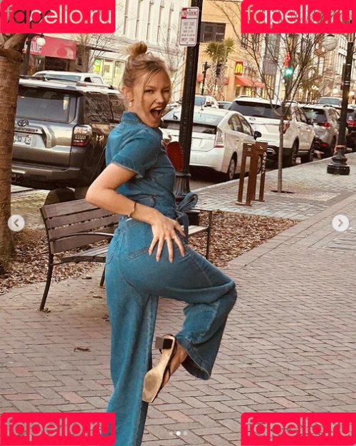 Grace VanderWaal / gracevanderwaal Onlyfans Photo Gallery 