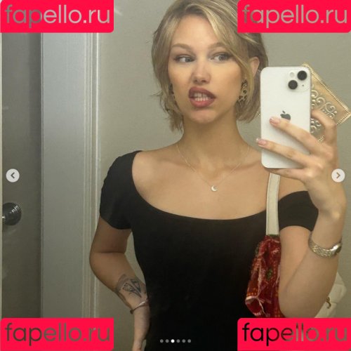 Grace VanderWaal / gracevanderwaal Onlyfans Photo Gallery 