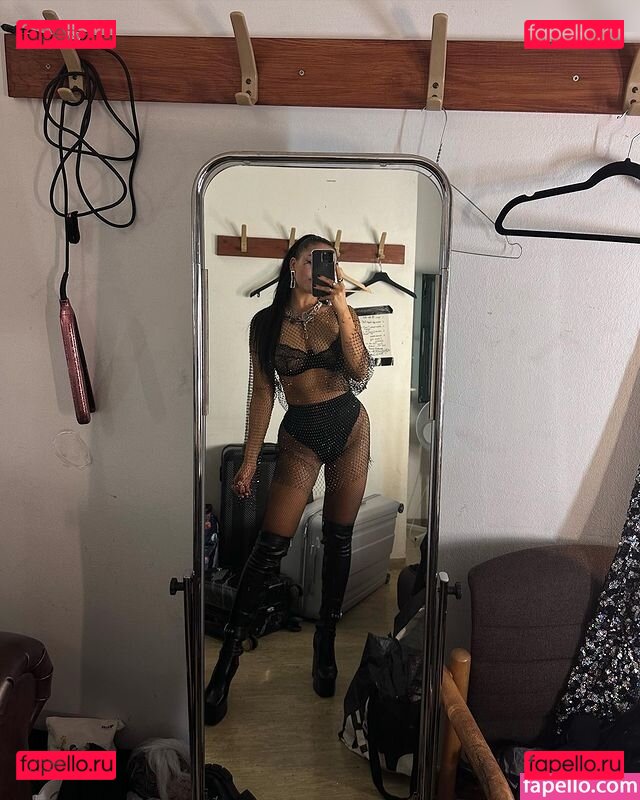 Anna Grey / annagrey.music Onlyfans Photo Gallery 