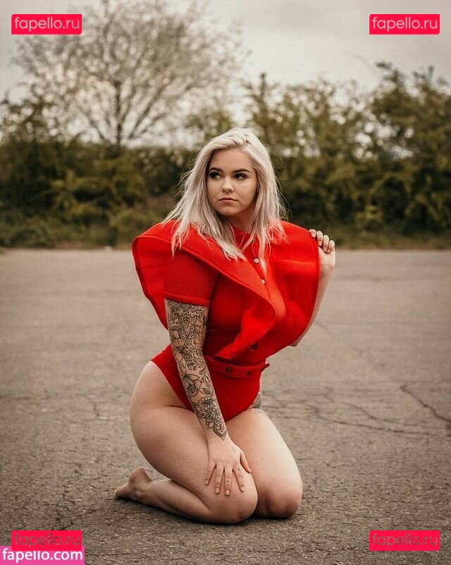 Tizeax / khaleesiwhite / tizeax1 Onlyfans Photo Gallery 