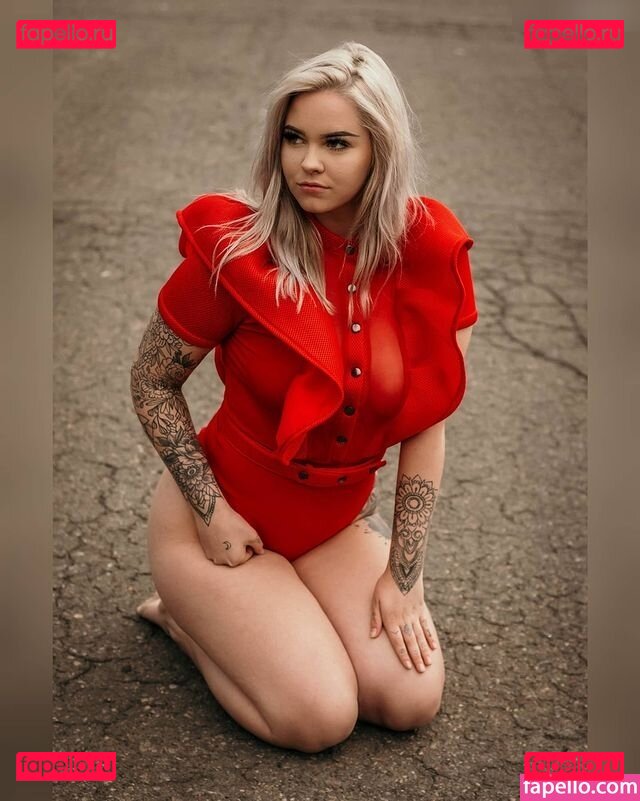 Tizeax / khaleesiwhite / tizeax1 Onlyfans Photo Gallery 