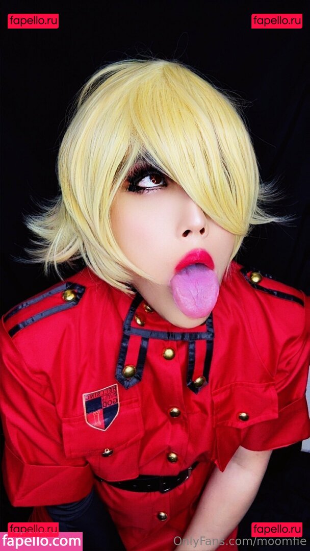 moomfie Onlyfans Photo Gallery 