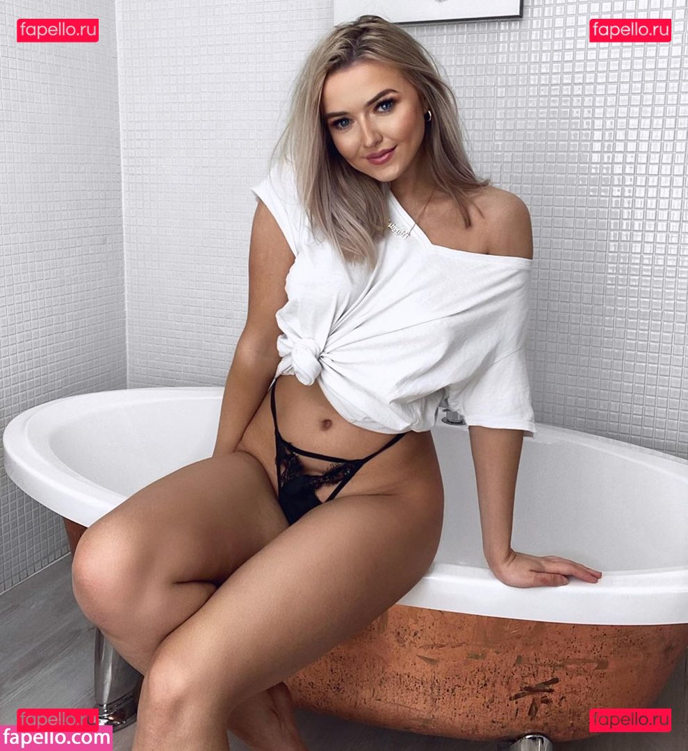 Xlilyh / letsdolily Onlyfans Photo Gallery 