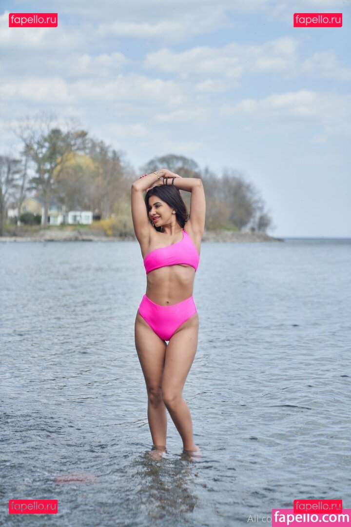 Meetii Kalher / https: / meetiikalher / surleen Onlyfans Photo Gallery 