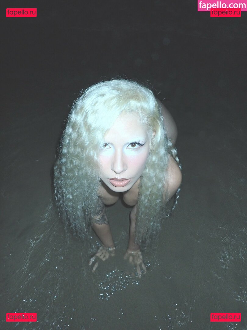 Bente Violet / bentevviolet / justviolet Onlyfans Photo Gallery 