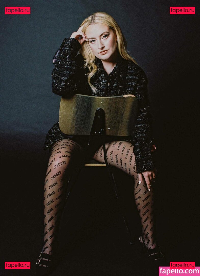 Amelia Dimoldenberg / ameliadimz Onlyfans Photo Gallery 