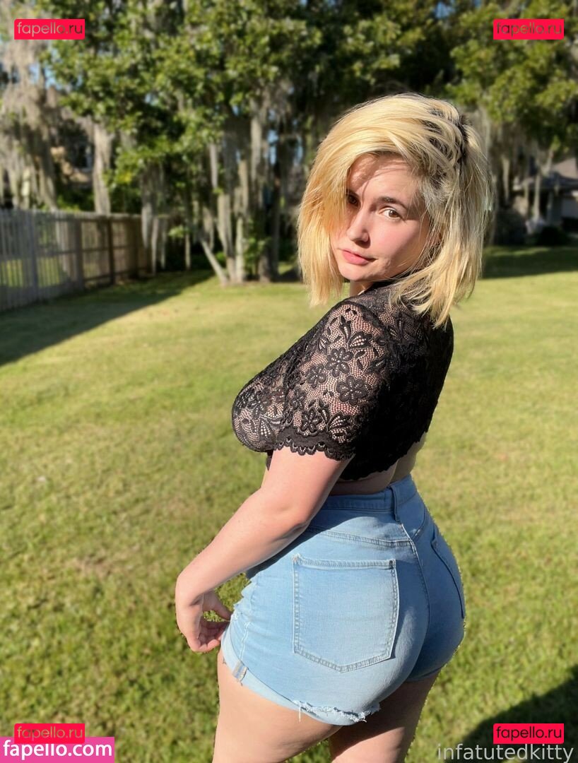 Infatuatedkitty / https: / infatuatedkitten Onlyfans Photo Gallery 