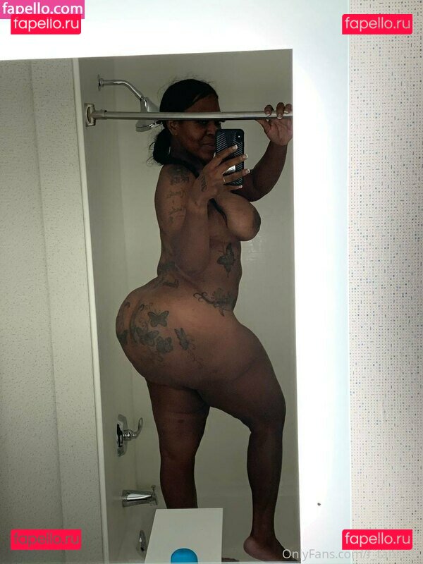 TahitianF / f_tahitian / https: / tahitianvibesoff Onlyfans Photo Gallery 