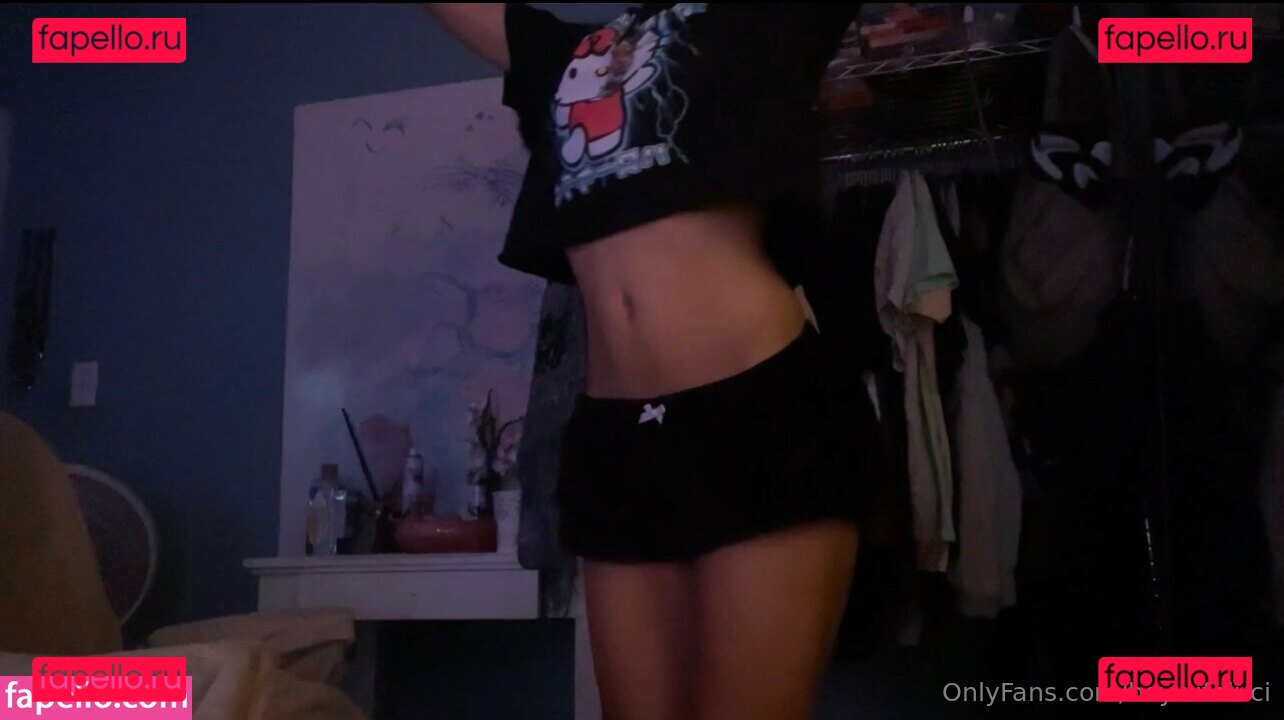 boywifeluci / mikeluci Onlyfans Photo Gallery 