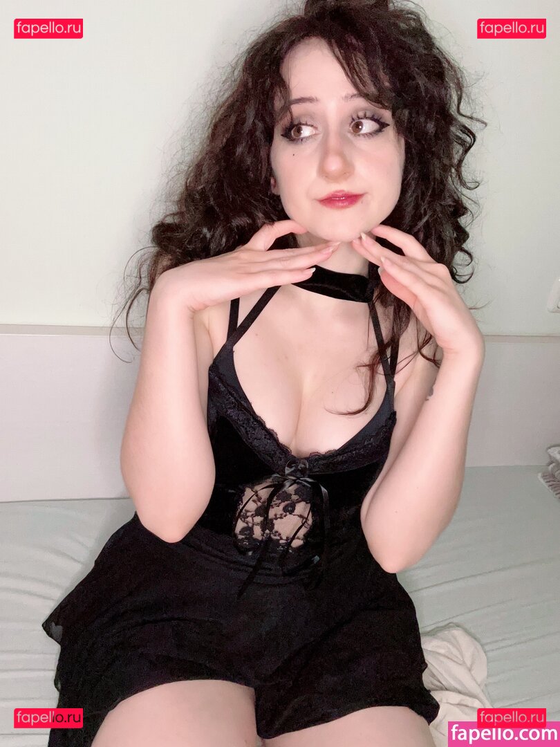 Myrteya / myrajade Onlyfans Photo Gallery 