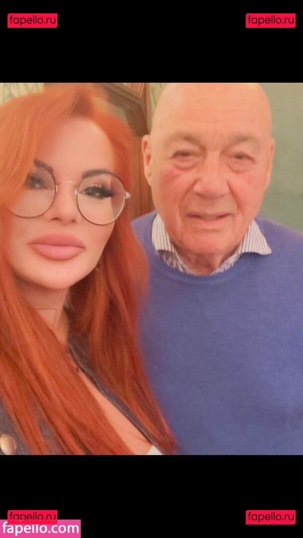 Yulia Moretti / _yulia.moretti_ / https: / yulia / yuliaxxxx Onlyfans Photo Gallery 