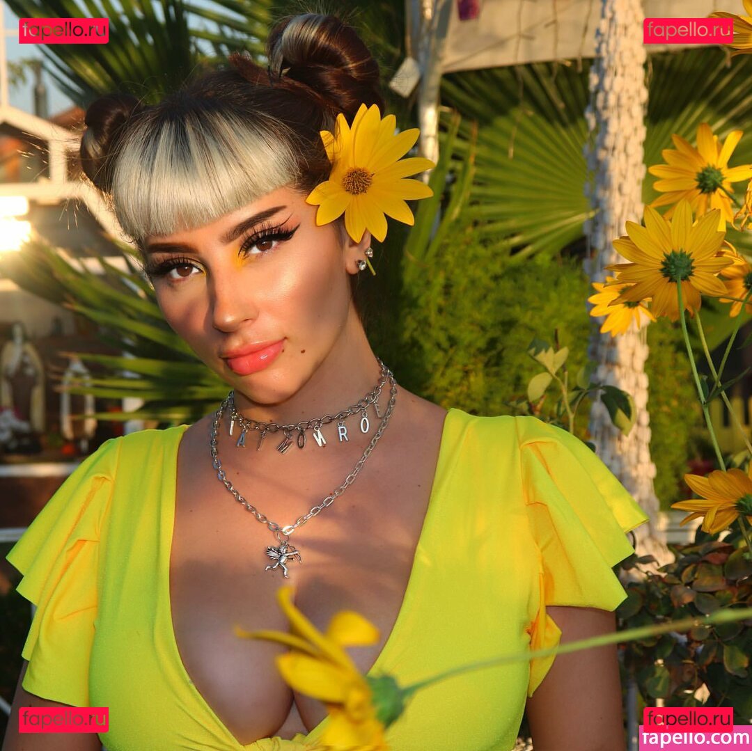 Vai Monroe / vaimonroe Onlyfans Photo Gallery 