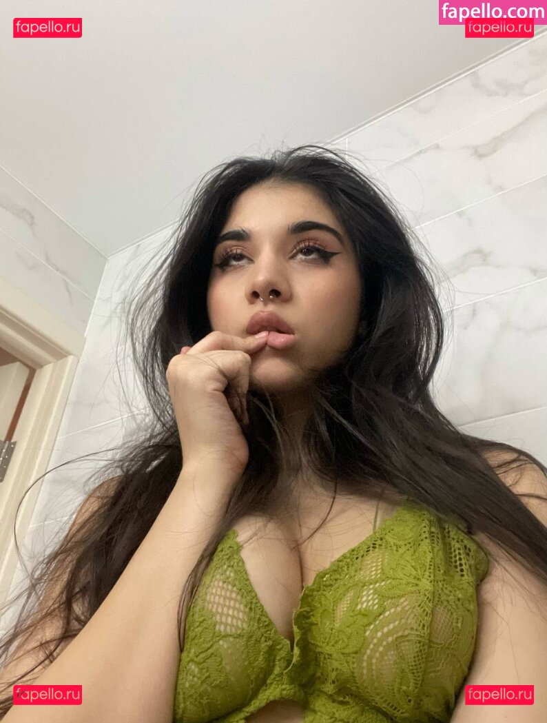 Lydia / owlida / pissqu33n Onlyfans Photo Gallery 