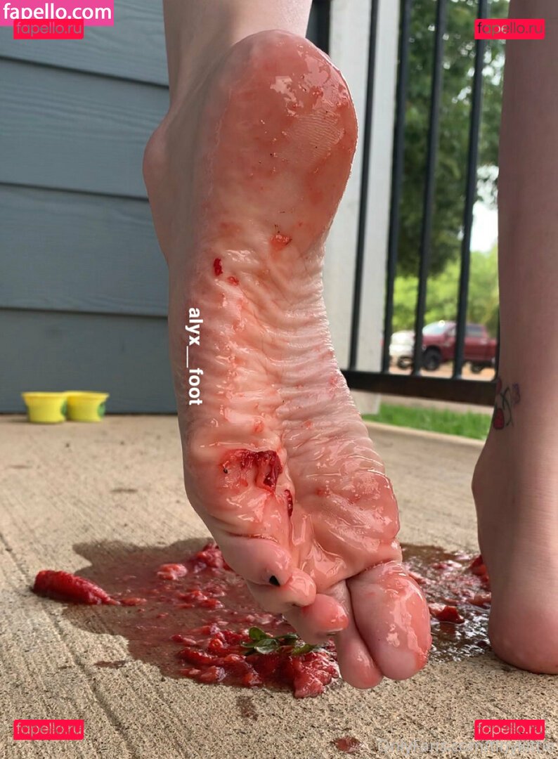 tinykittie / tinykitty15 Onlyfans Photo Gallery 