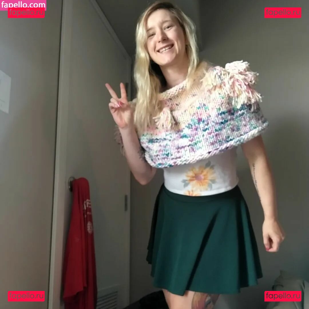 Sierra Pine / https: / sierra.x.pine Onlyfans Photo Gallery 