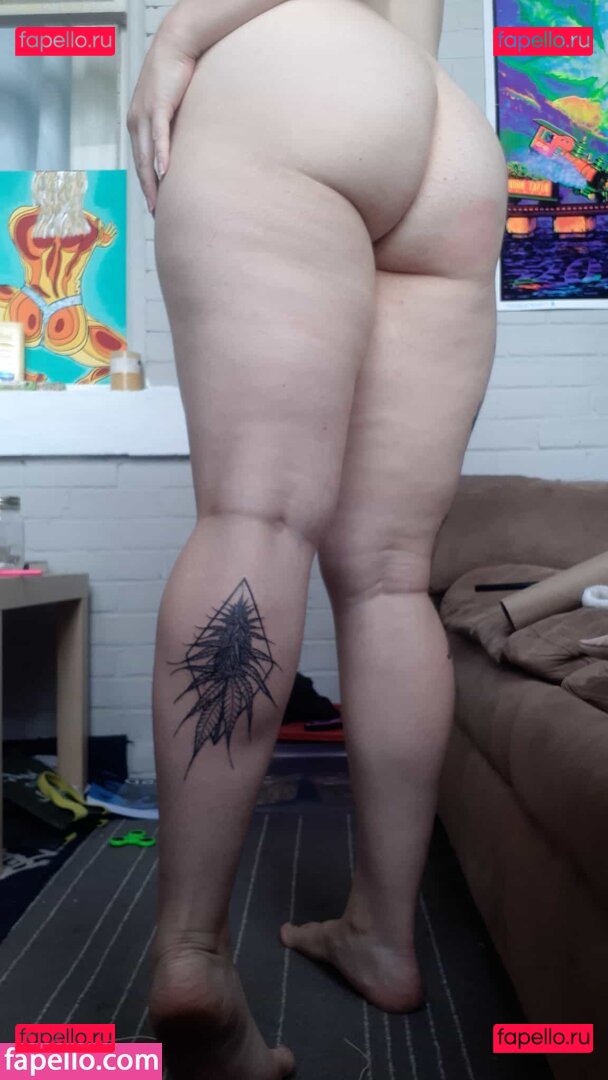 Sierra Pine / https: / sierra.x.pine Onlyfans Photo Gallery 