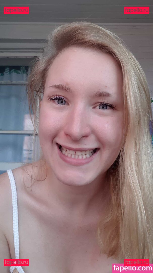 Sierra Pine / https: / sierra.x.pine Onlyfans Photo Gallery 