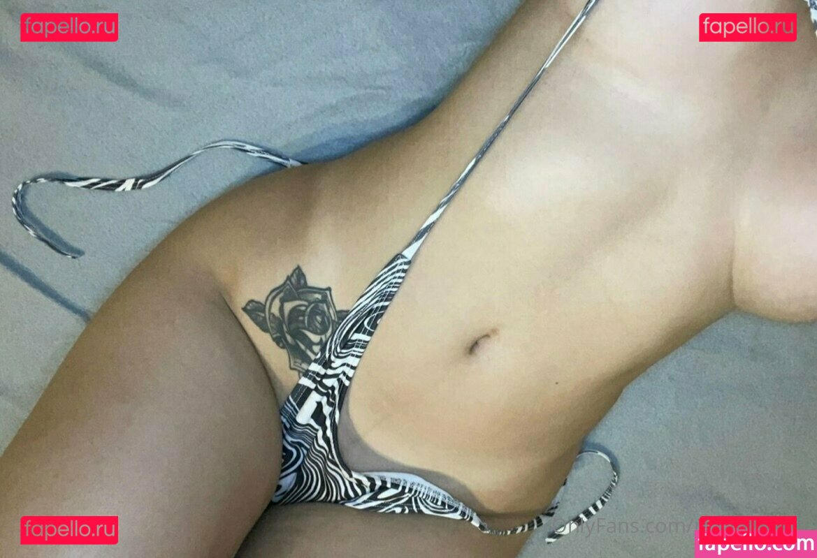 milalove21 / milanlove21 Onlyfans Photo Gallery 