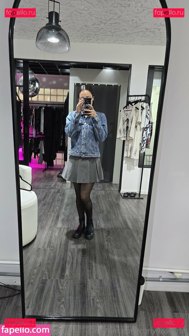 curlyfulscarlet Onlyfans Photo Gallery 