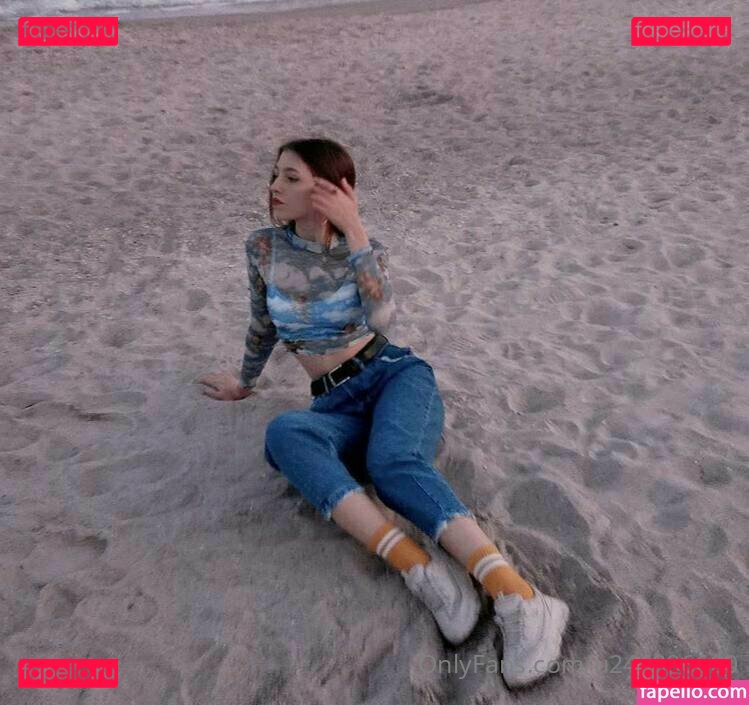 alisa_blanche / heytoaly Onlyfans Photo Gallery 