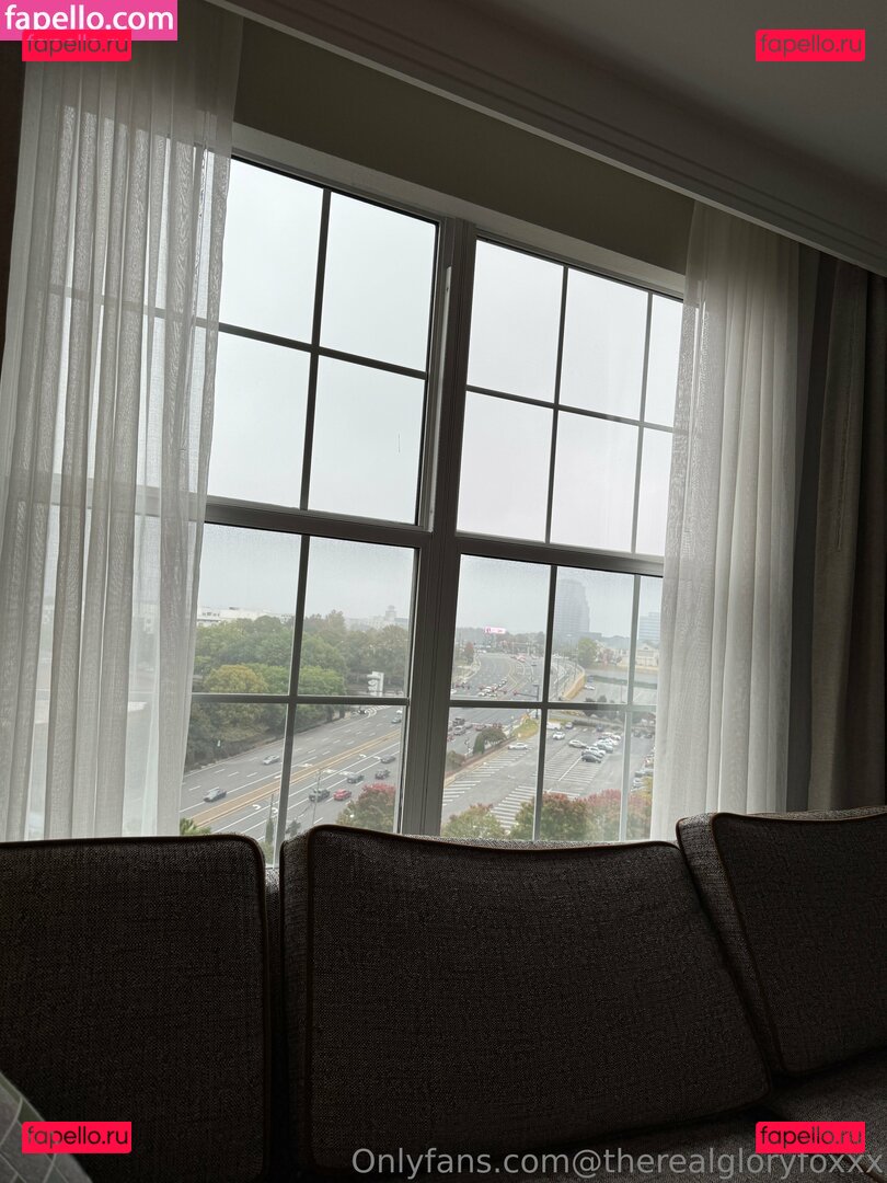 gloryalfonzov / therealgloryfoxxx Onlyfans Photo Gallery 