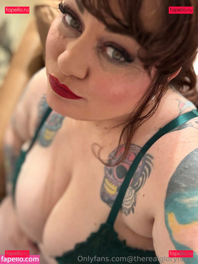 gloryalfonzov / therealgloryfoxxx Onlyfans Photo Gallery 