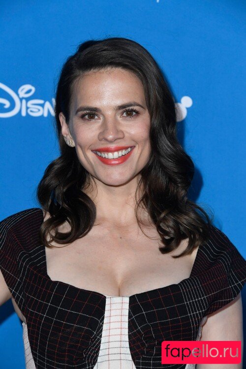 Hayley Atwell / wellhayley Onlyfans Photo Gallery 