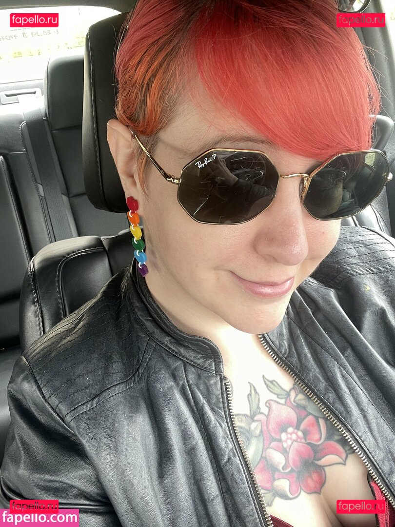 PushingUpRoses / https: / pushinuproses / roseanders Onlyfans Photo Gallery 