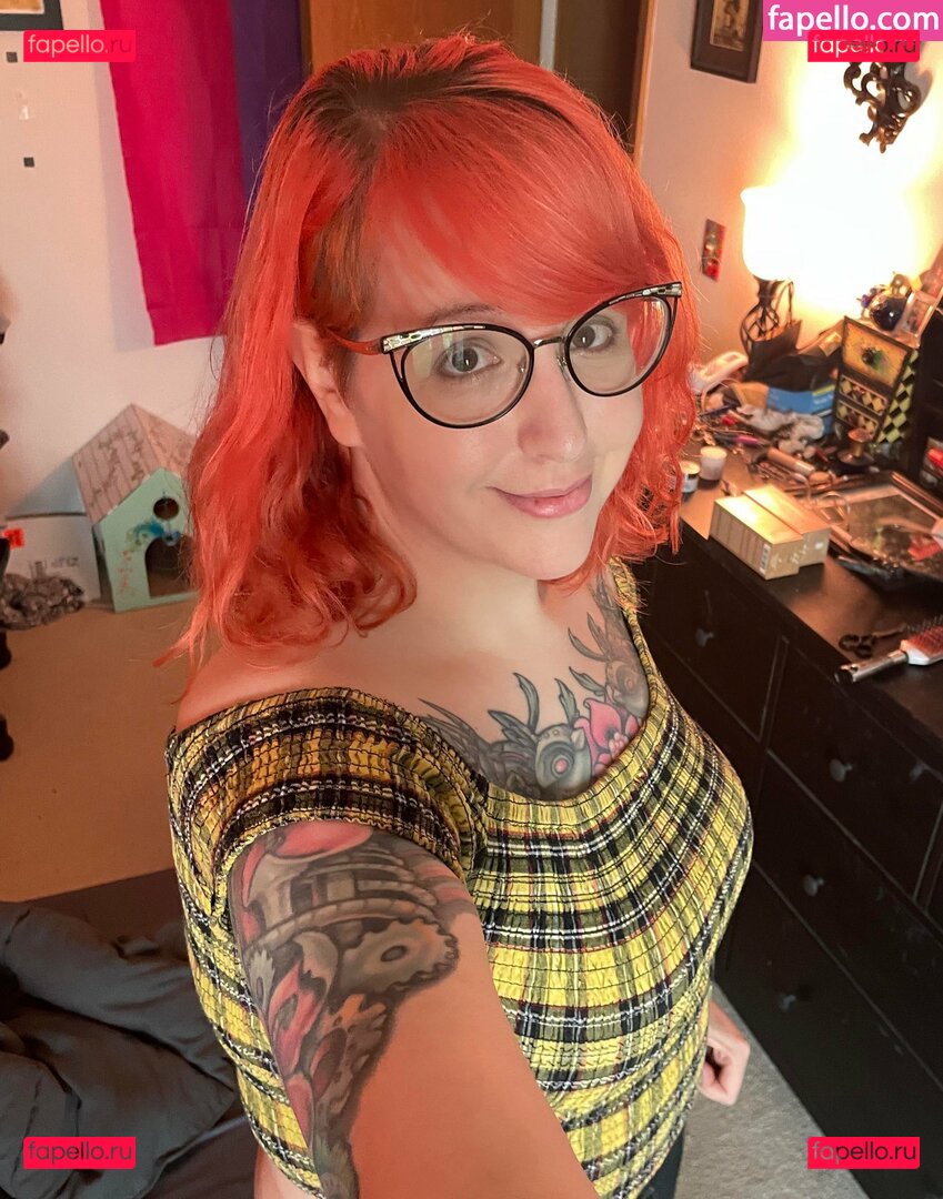 PushingUpRoses / https: / pushinuproses / roseanders Onlyfans Photo Gallery 