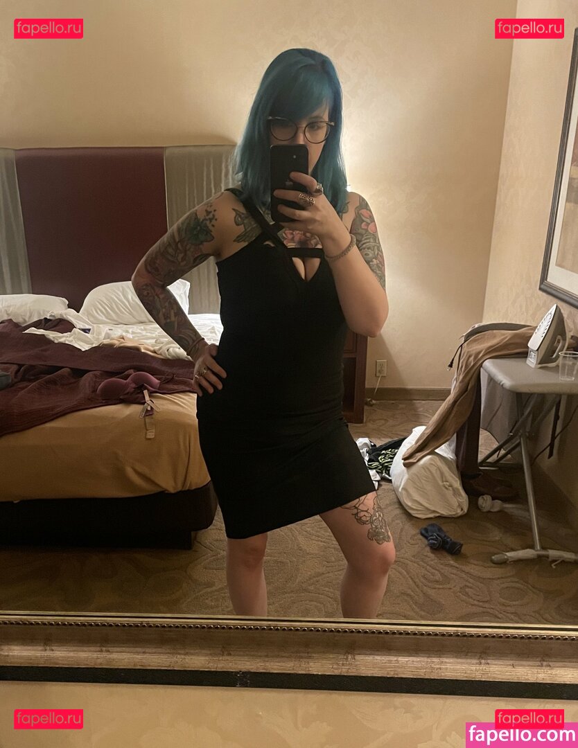 PushingUpRoses / https: / pushinuproses / roseanders Onlyfans Photo Gallery 