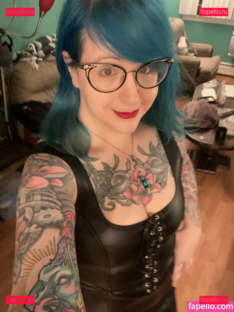 PushingUpRoses / https: / pushinuproses / roseanders Onlyfans Photo Gallery 