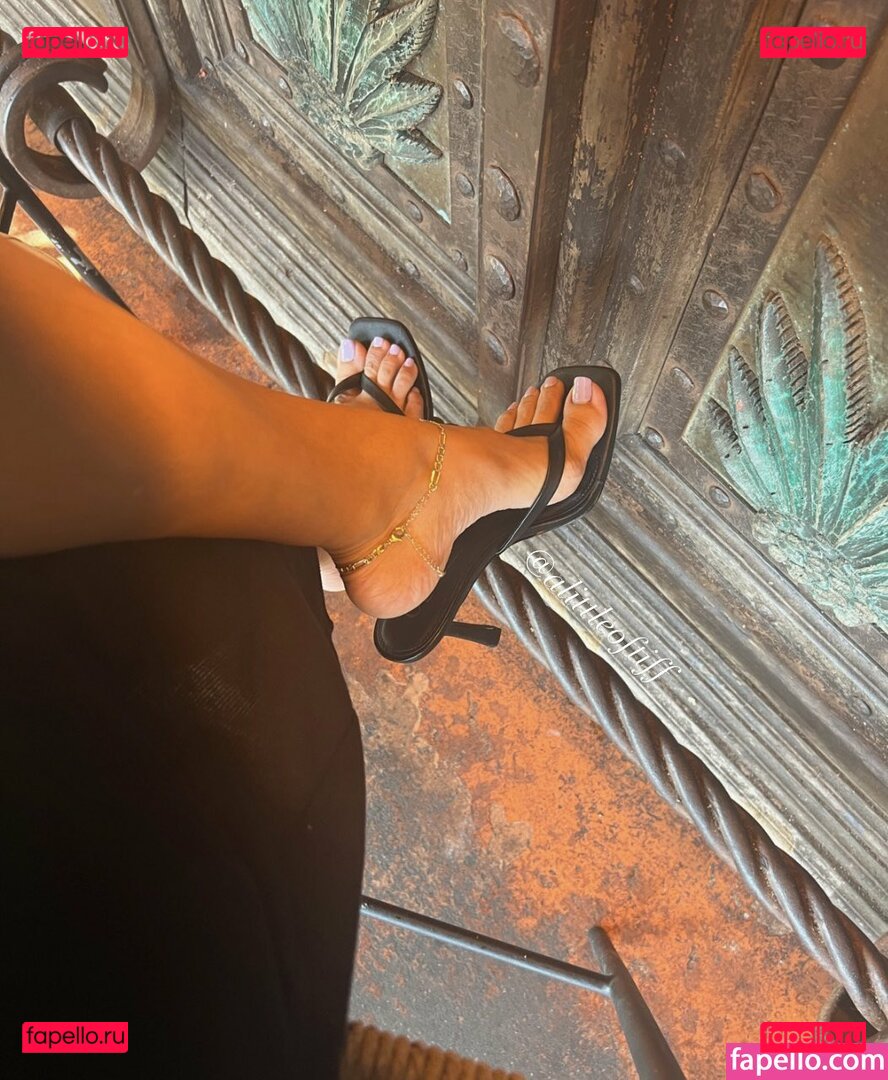 alittleoftiff / alotoftiff Onlyfans Photo Gallery 